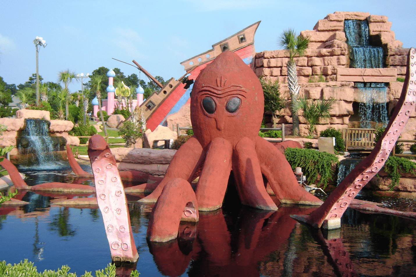 highly themed mini golf